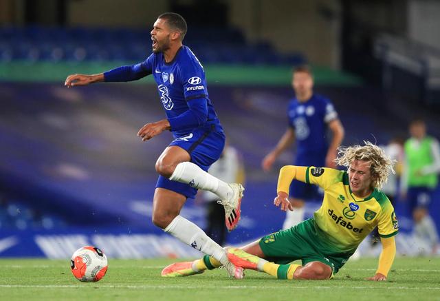 [高尔夫]韩裔电音女王金敏姬助阵LIV GOLF香港站摇滚派对.